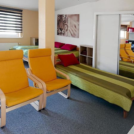 Riga City Center Quiet Apartment With Free Private Parking المظهر الخارجي الصورة
