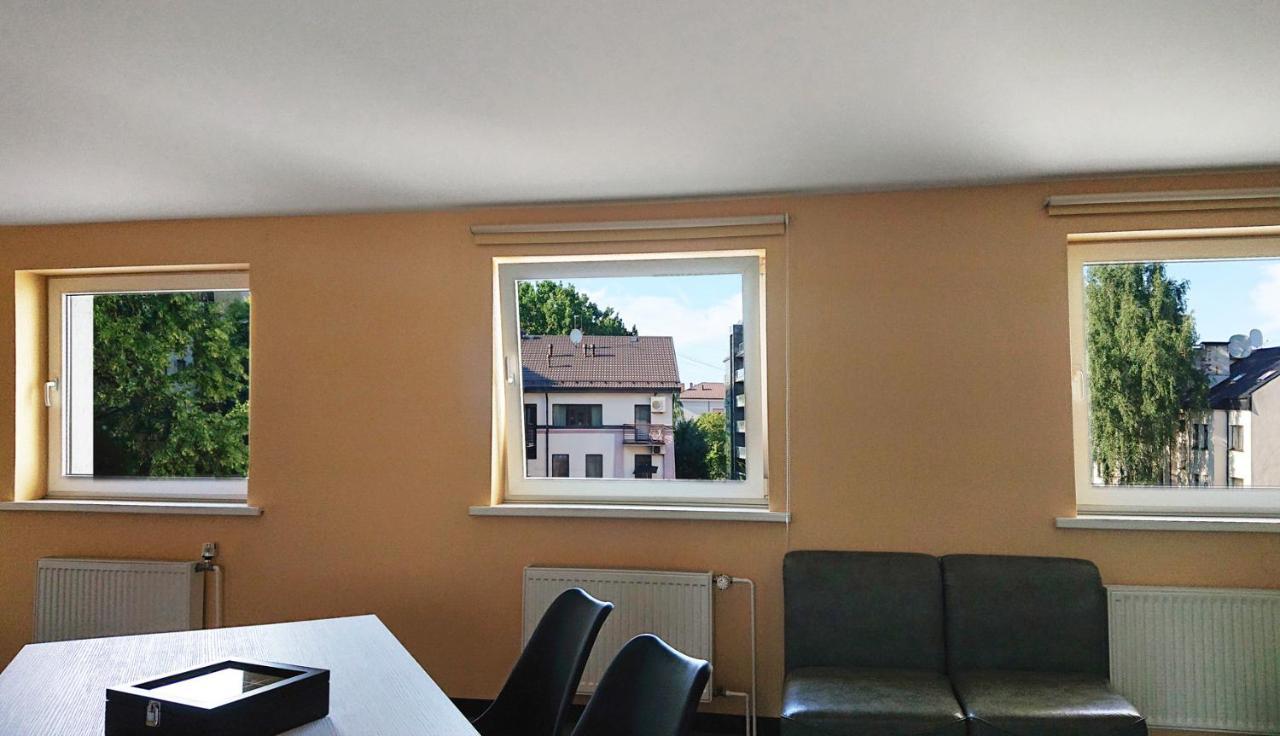 Riga City Center Quiet Apartment With Free Private Parking المظهر الخارجي الصورة